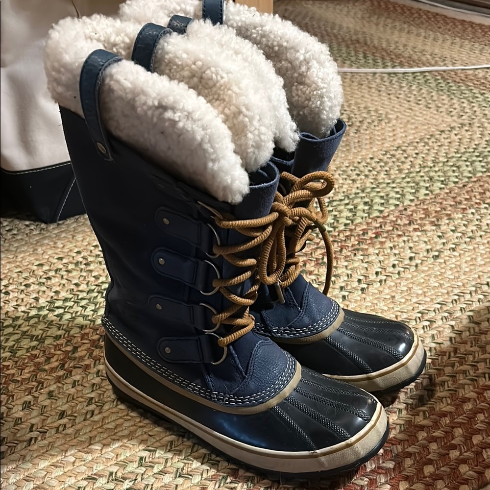 Sorel Joan of Arctic Navy Winter Boots with Faux Fur Lining